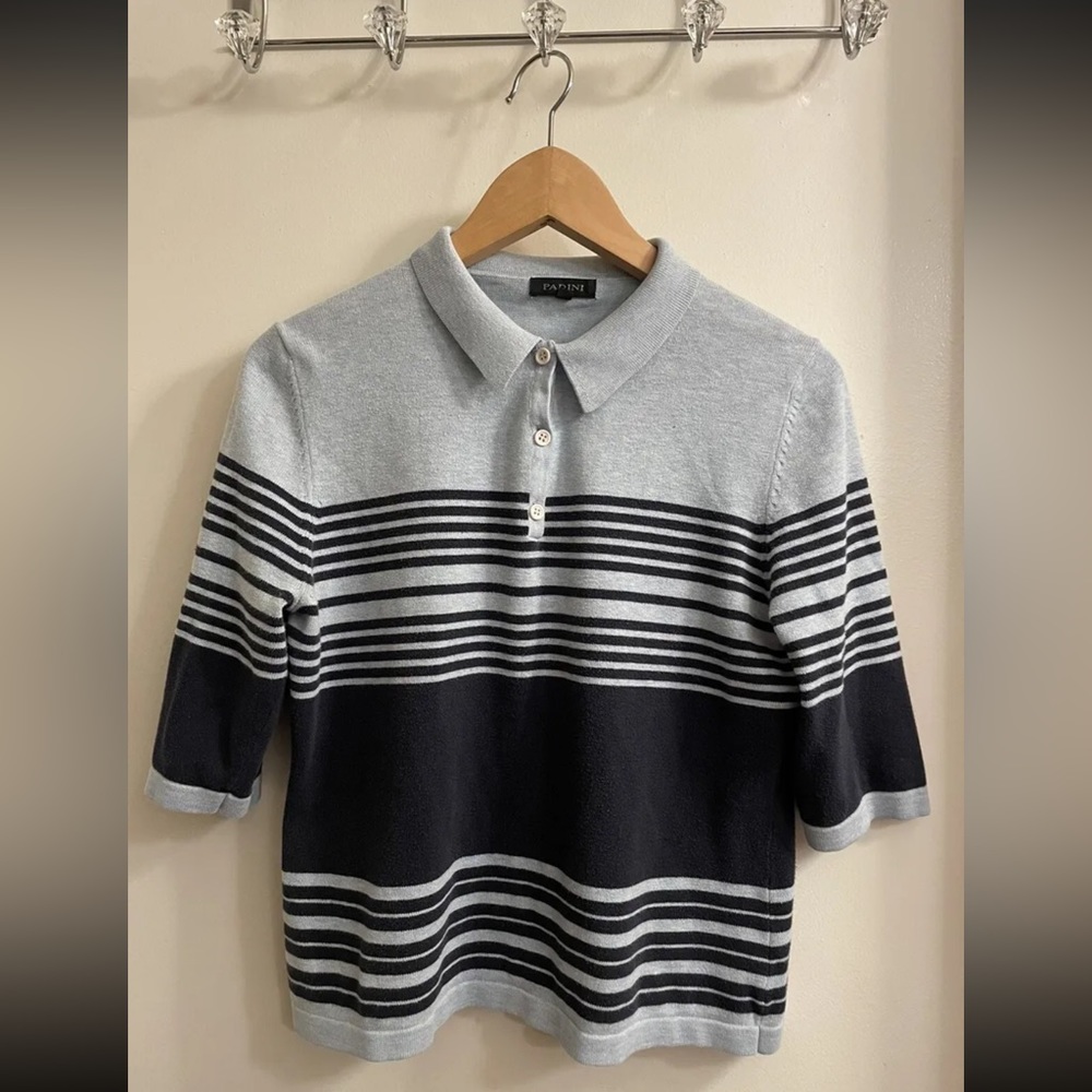 Women's blue black sweater top Medium EUC Excellent Condition